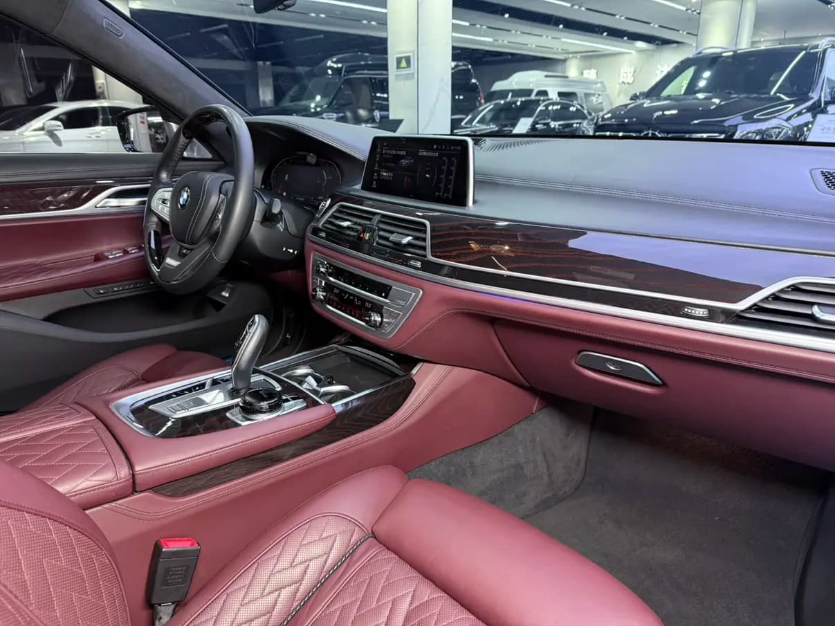 BMW 7 Series 2021 г. 103020 км. — фото 11