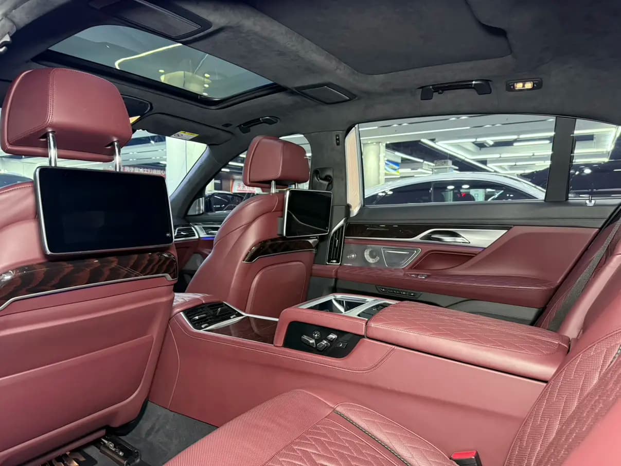 BMW 7 Series 2021 г. 103020 км. — фото 20