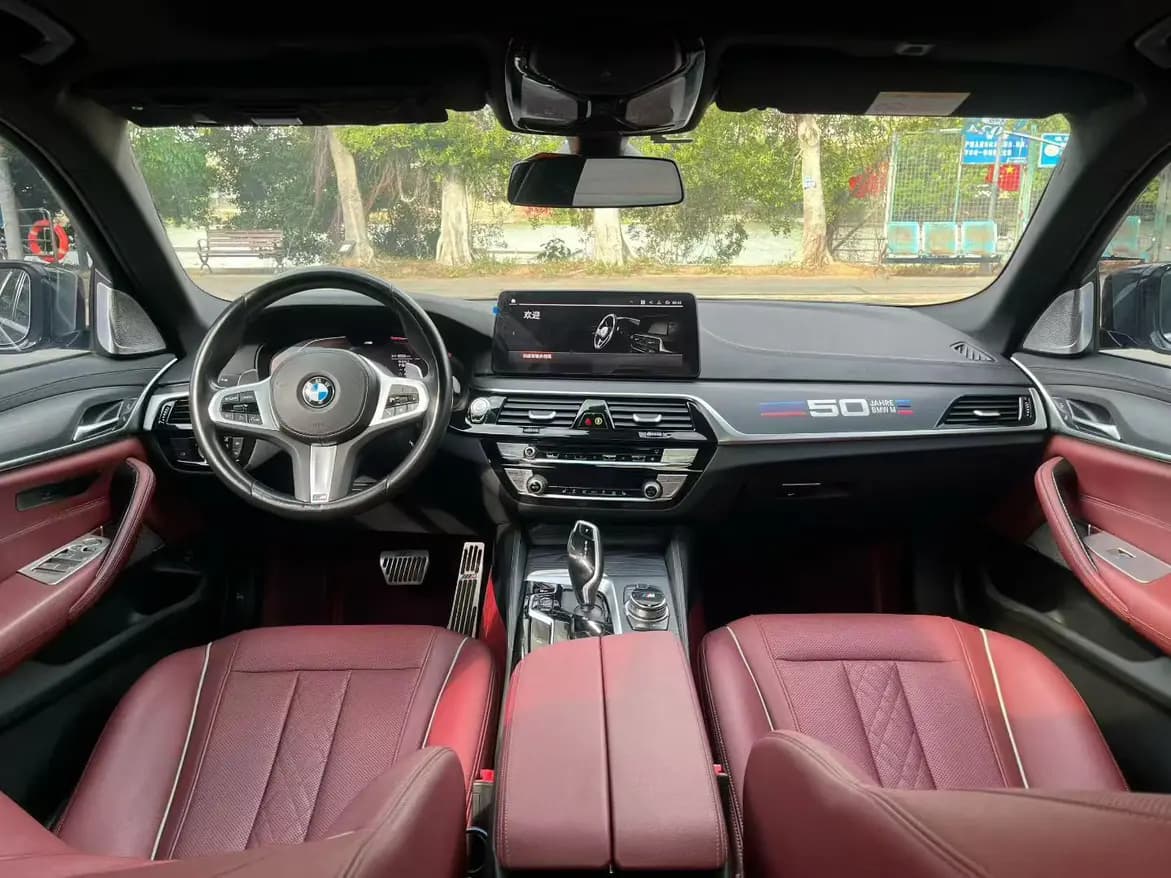 BMW 5 Series 2022 г. 85083 км. — фото 3