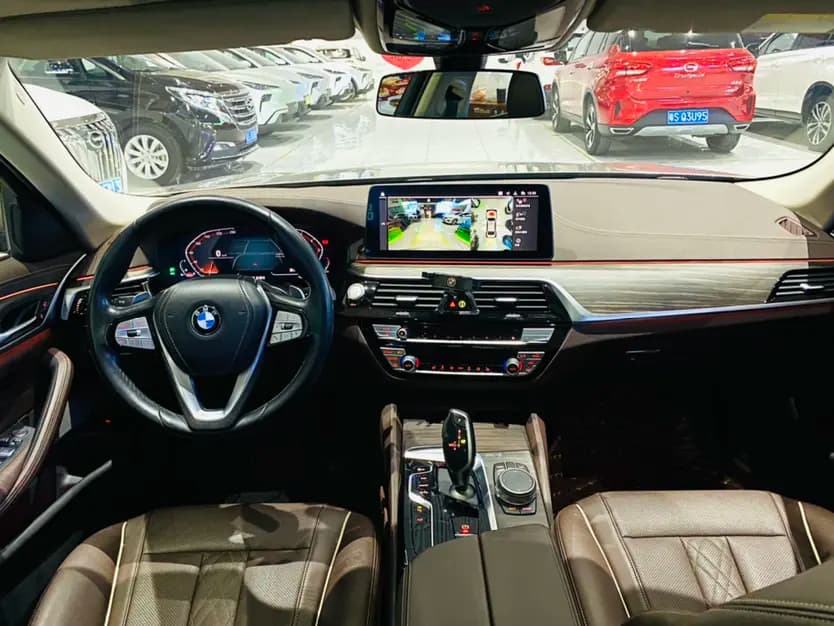 BMW 5 Series 2021 г. 70039 км. — фото 10