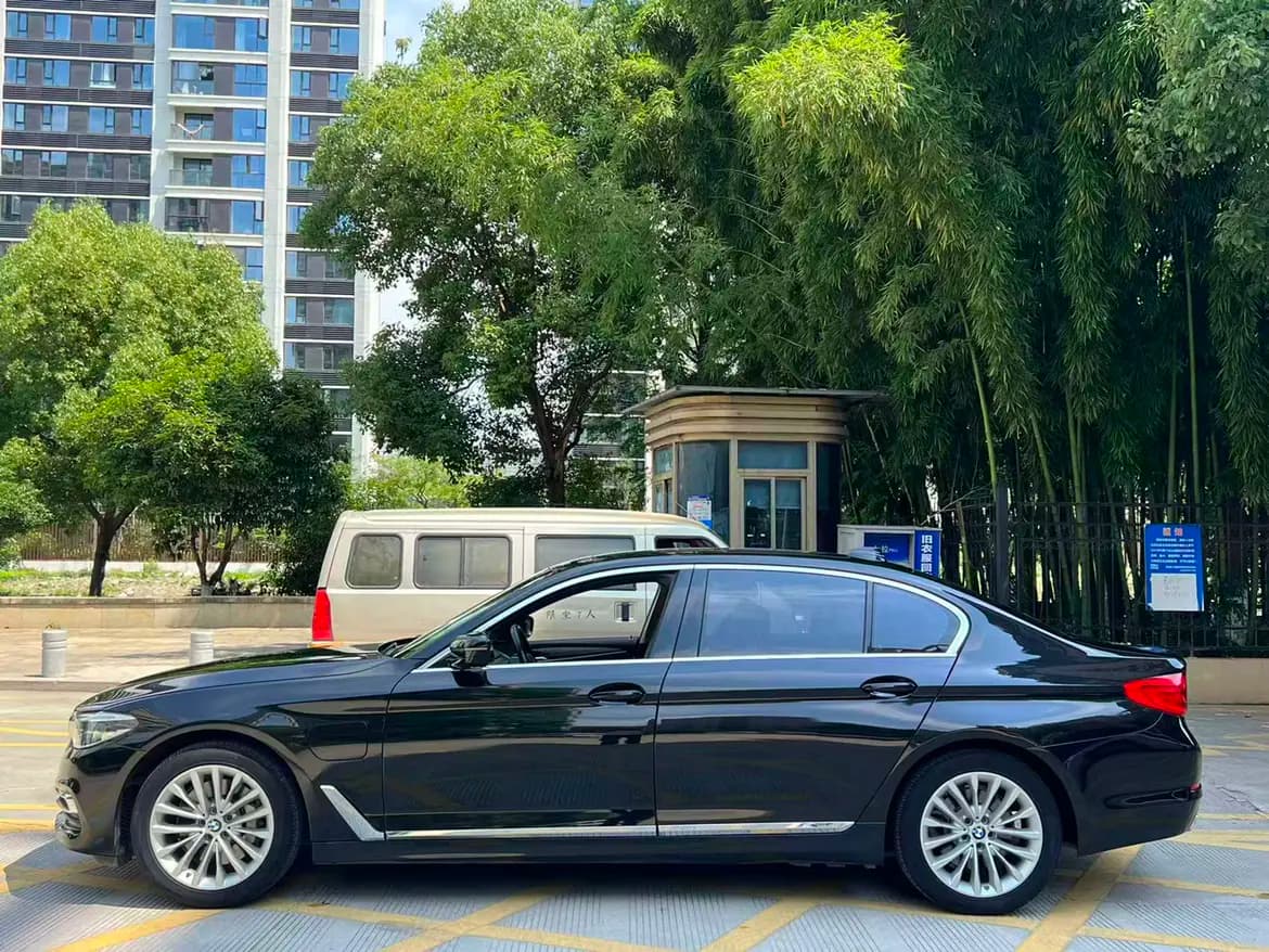 BMW 5 Series 2021 г. 70015 км. — фото 4