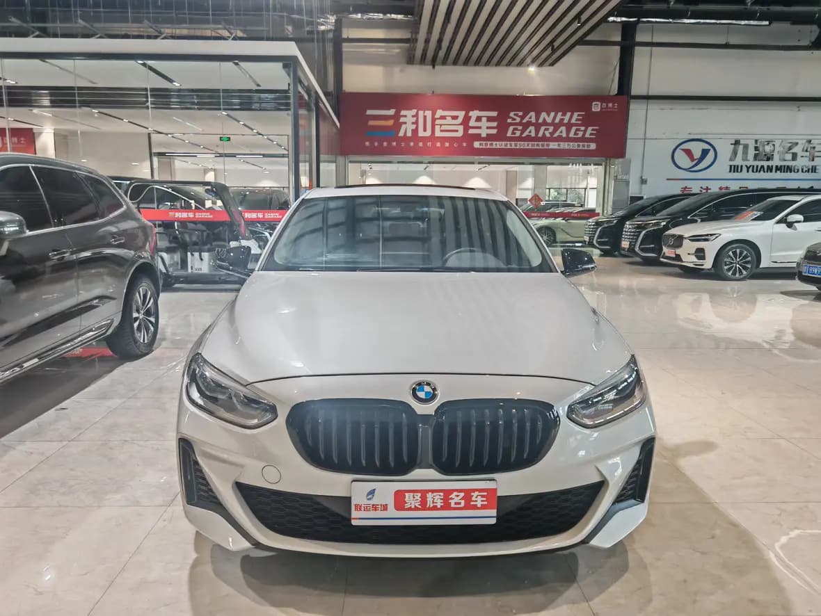 BMW 1 Series 2021 г. 41077 км. — фото 2