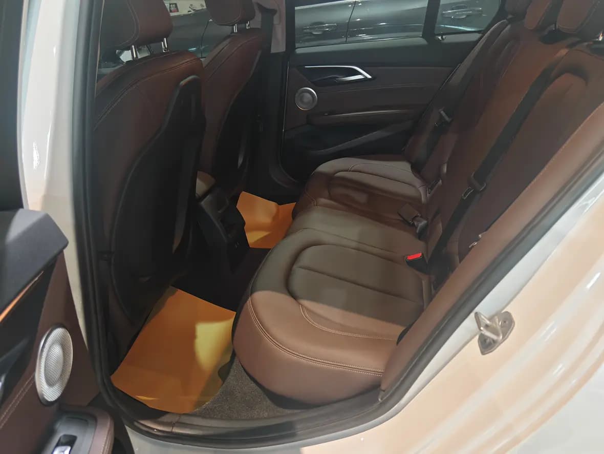 BMW 1 Series 2021 г. 41077 км. — фото 11