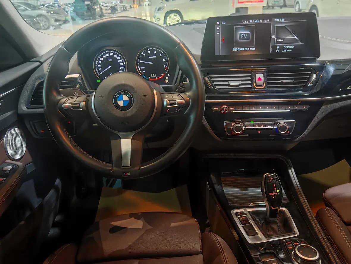 BMW 1 Series 2021 г. 41077 км. — фото 9