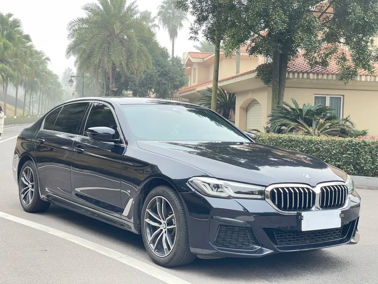 BMW 5 Series 2022 г. 38081 км. — фото 3