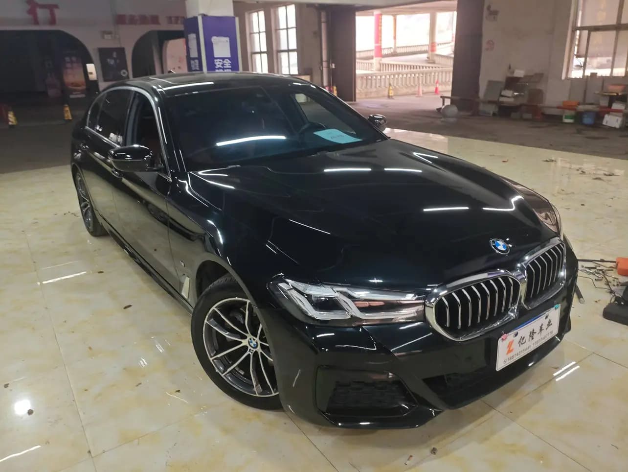 BMW 5 Series 2022 г. 85078 км. — фото 2