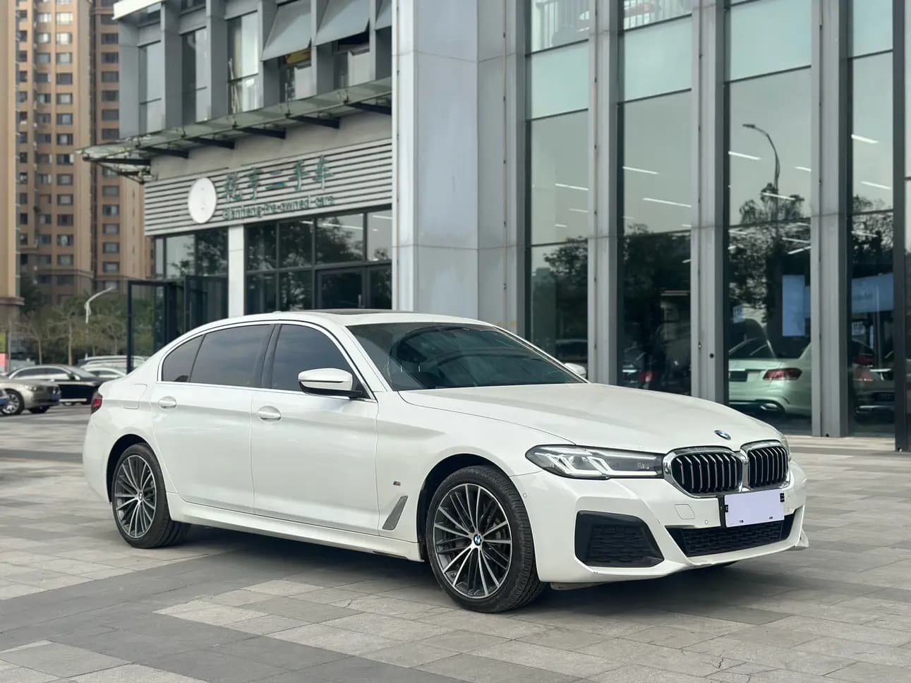 BMW 5 Series 2023 г. 44019 км. — фото 3