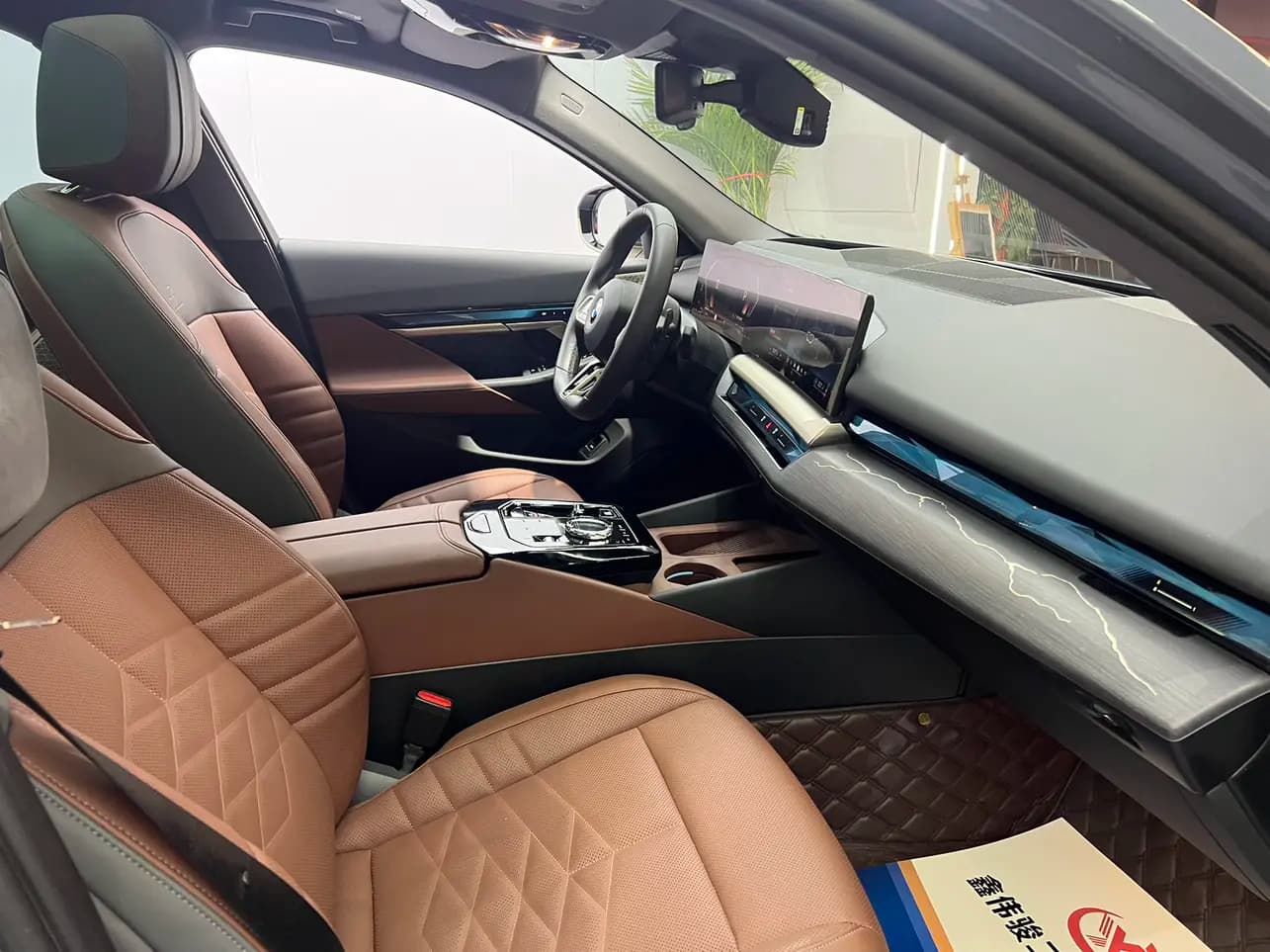 BMW 5 Series 2024 г. 13020 км. — фото 11