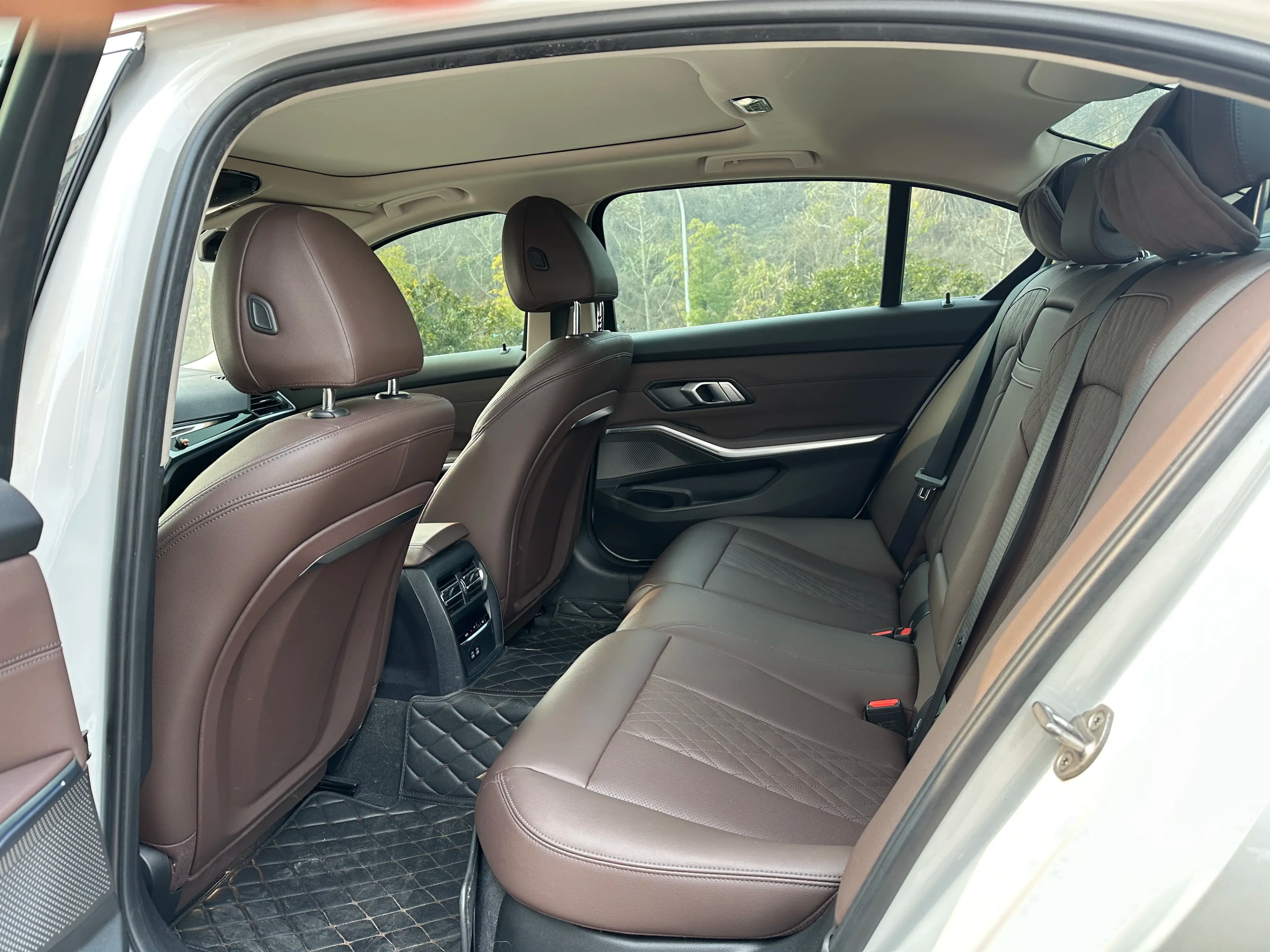 BMW i3 2023 г. 45130 км. — фото 6