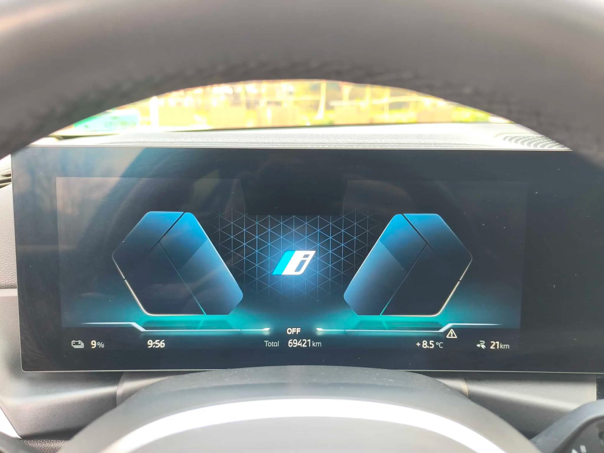 BMW i3 2023 г. 71610 км. — фото 6