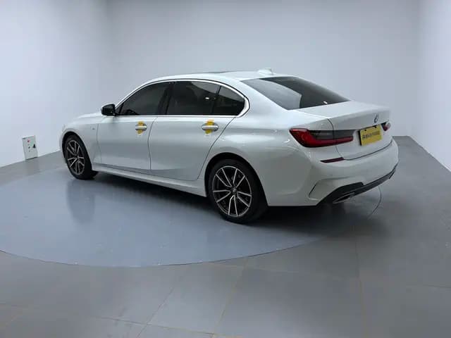 BMW 3 Series 2021 г. 54234 км. — фото 4