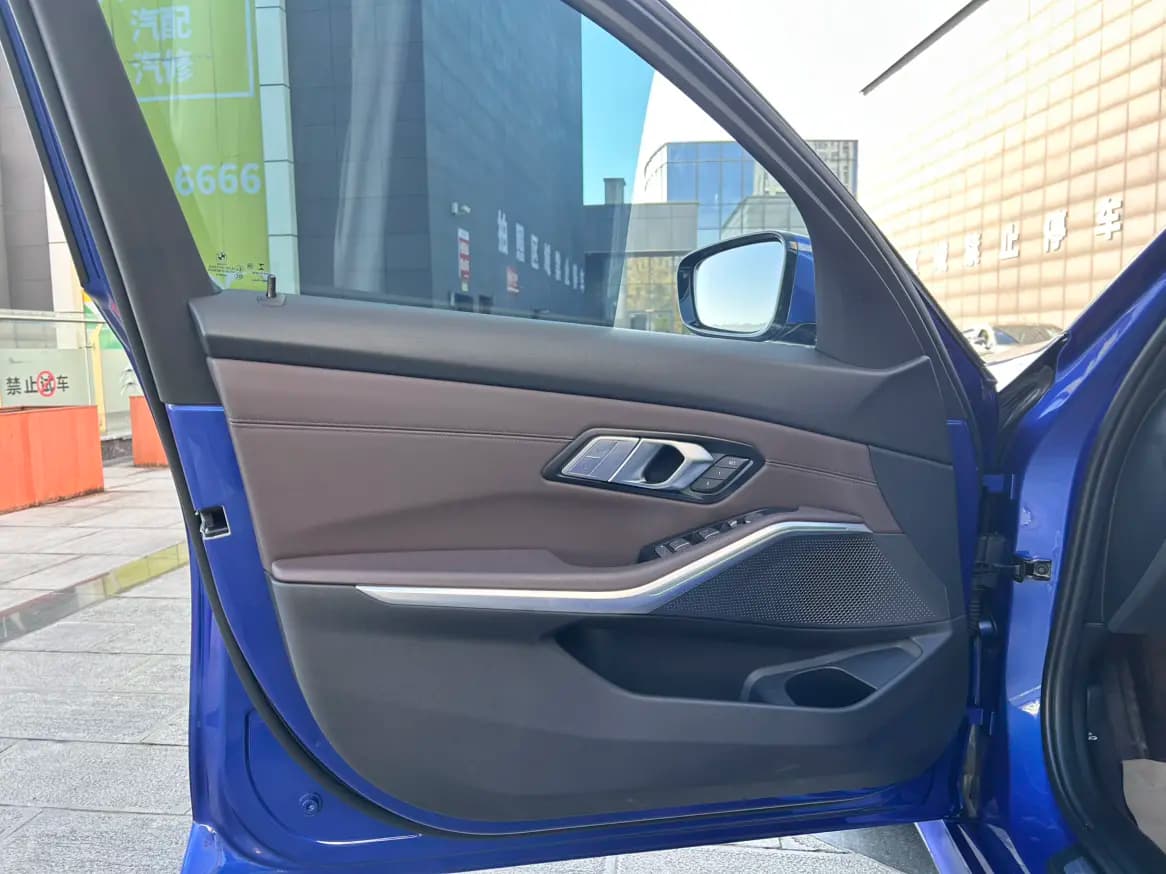 BMW 3 Series 2021 г. 43033 км. — фото 29