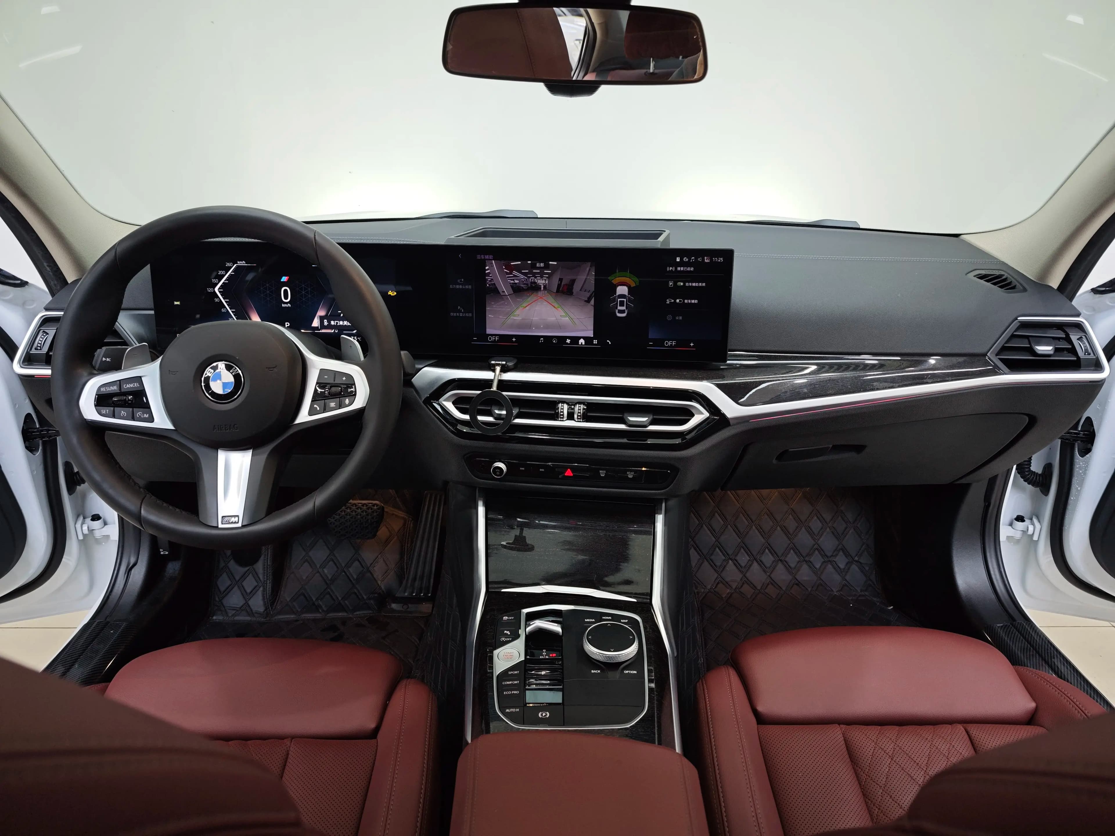 BMW 3 Series 2024 г. 45082 км. — фото 14