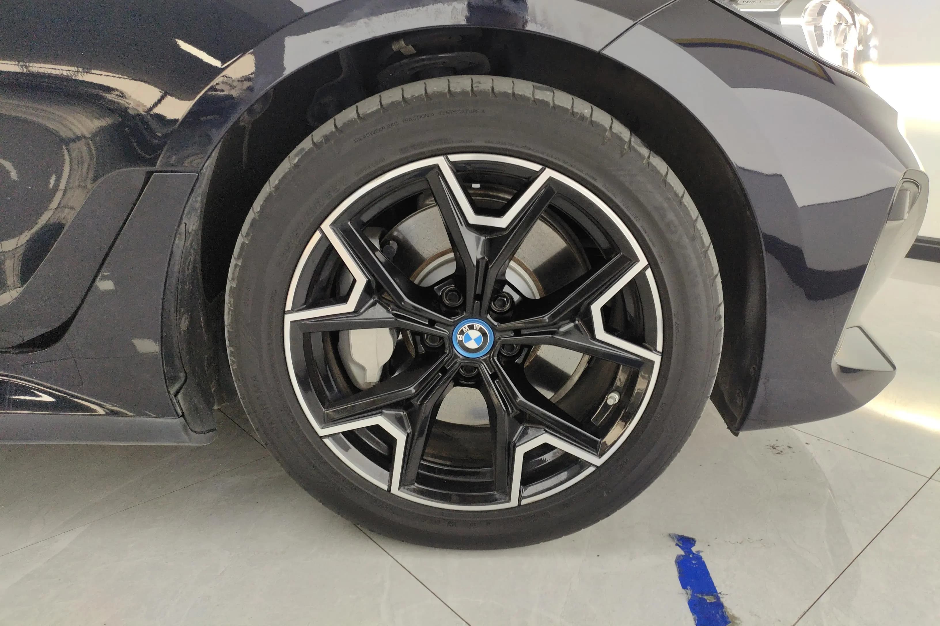BMW i3 2024 г. 43213 км. — фото 7