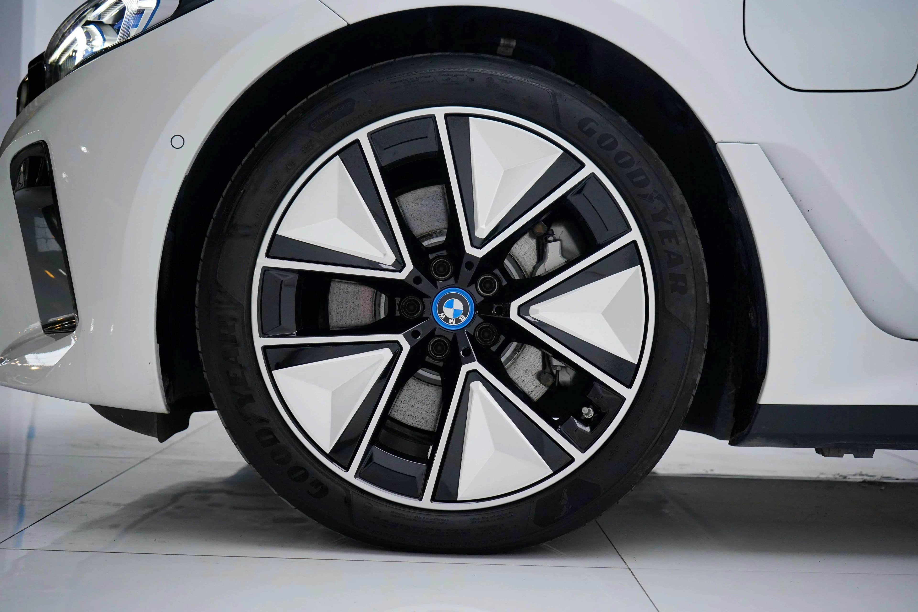 BMW i3 2024 г. 14009 км. — фото 18