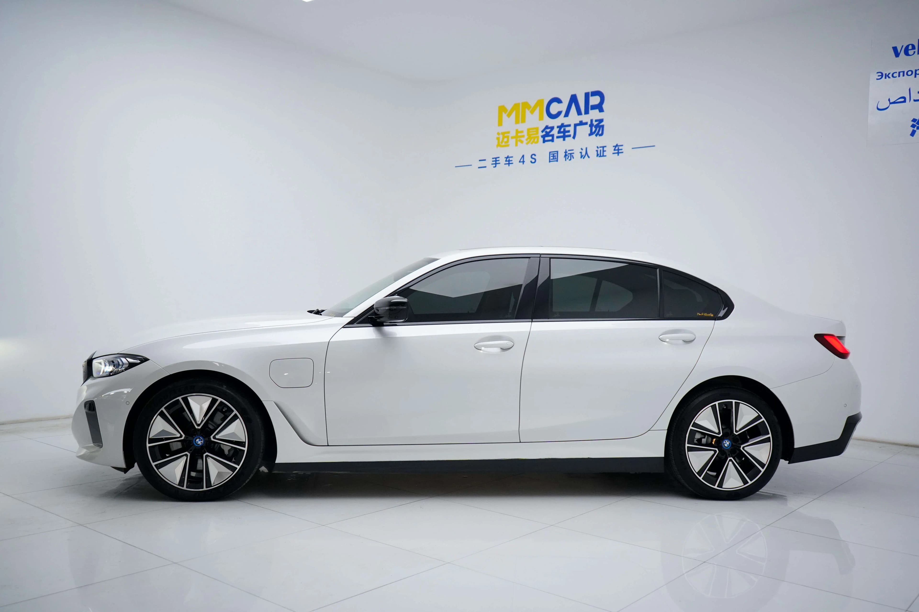 BMW i3 2024 г. 14009 км. — фото 3