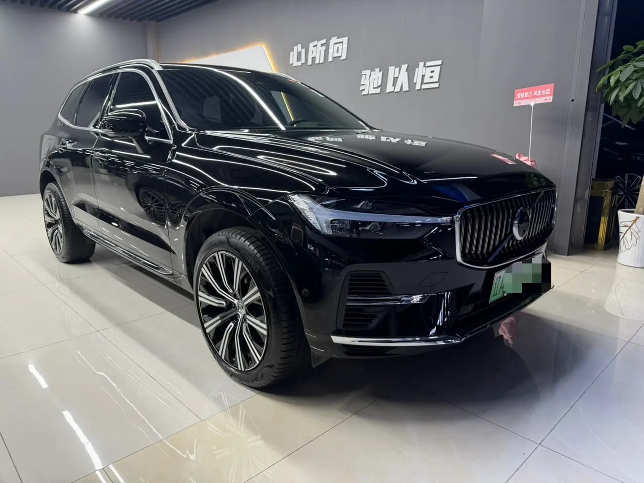 Volvo XC60 PHEV 2024 г. 4104 км. — фото 3