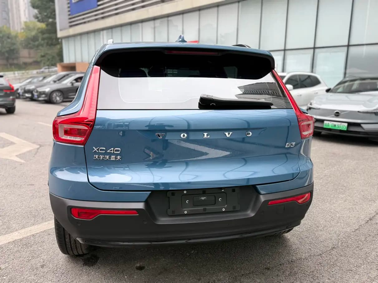 Volvo XC40 2023 г. 60125 км. — фото 6