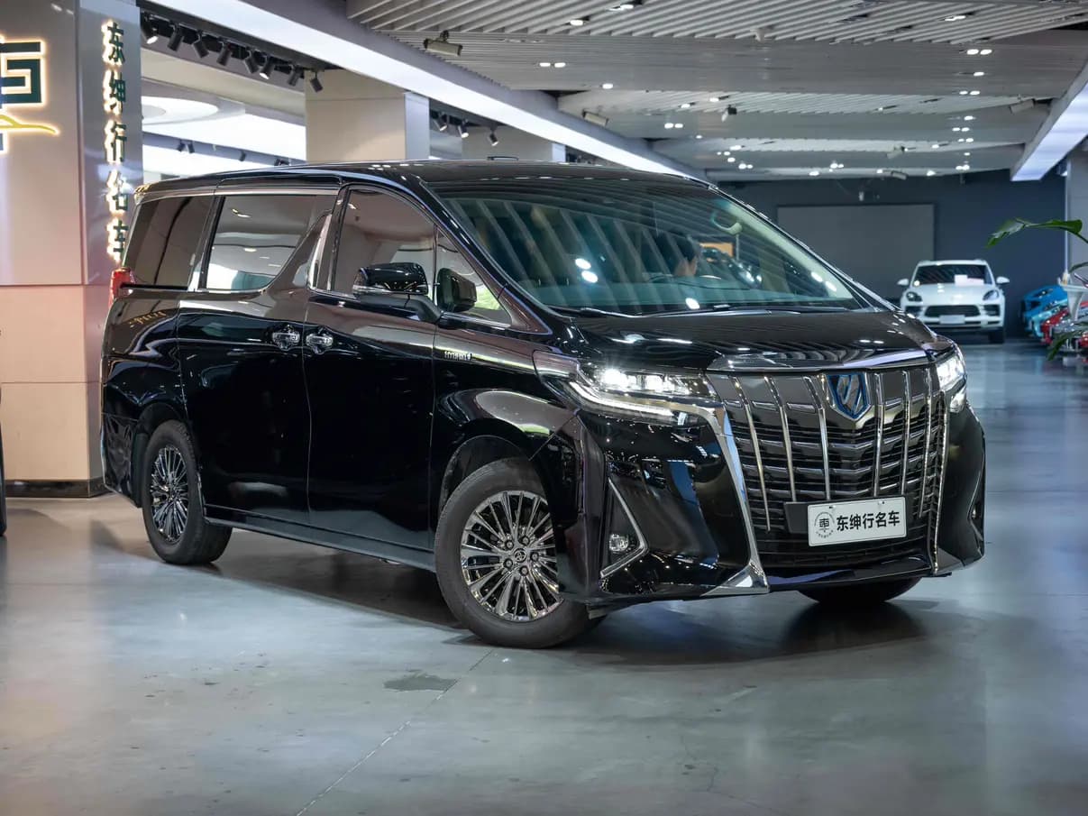 Toyota Alphard 2023 г. 52134 км. — фото 3