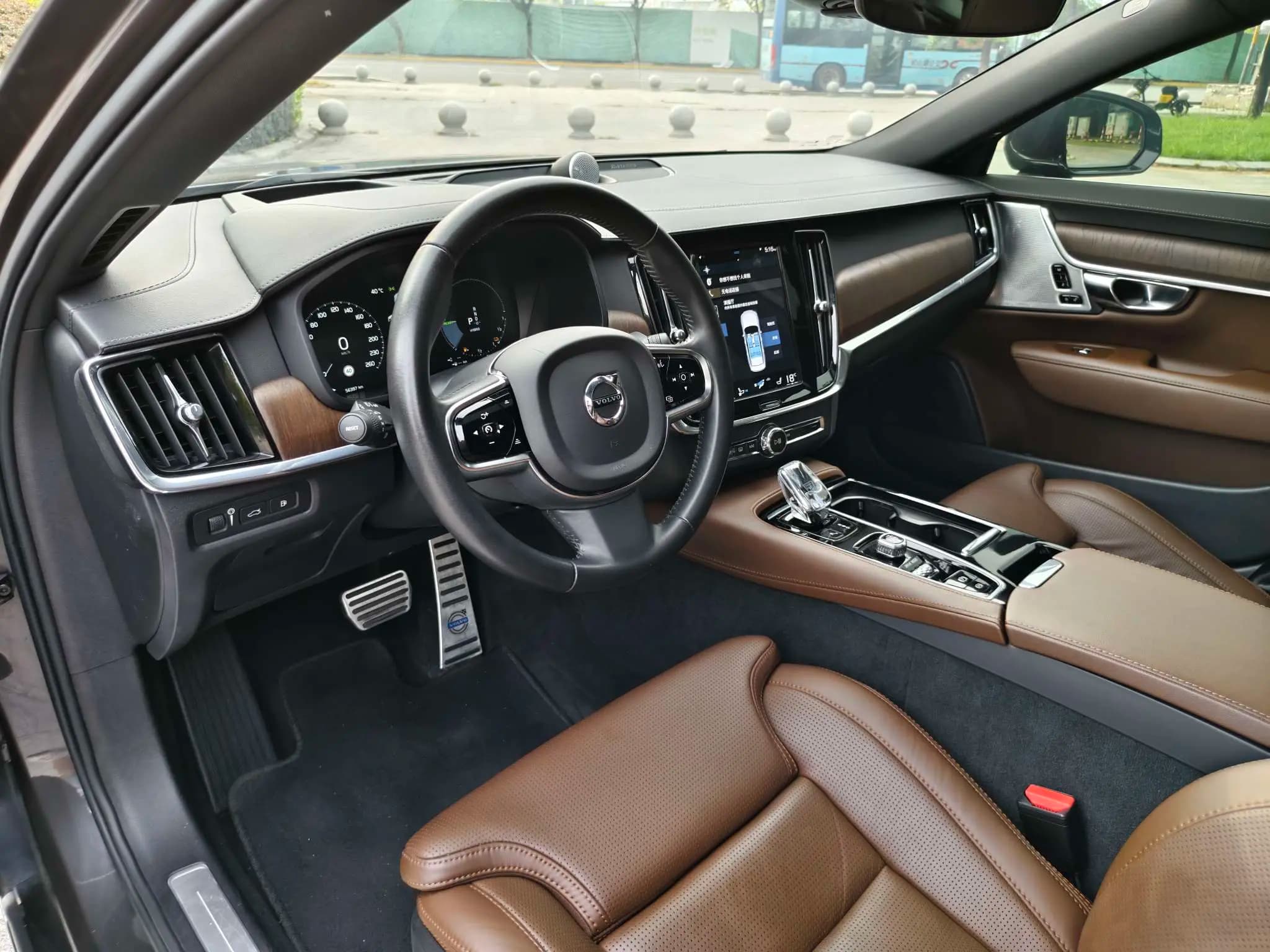 Volvo S90 PHEV 2021 г. 56105 км. — фото 14