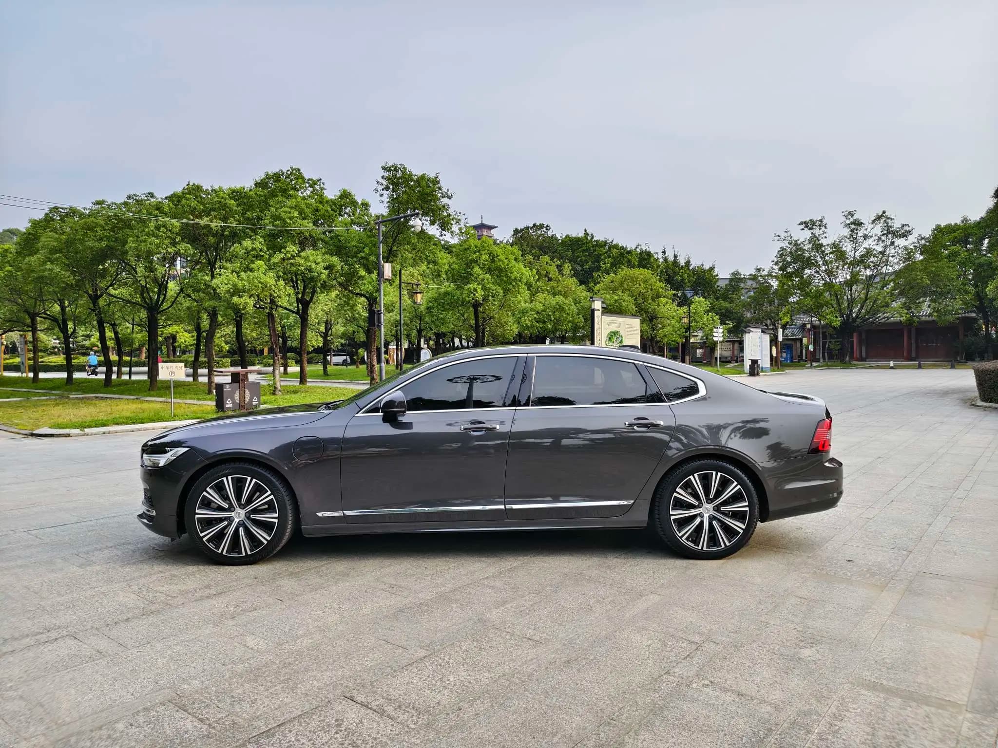 Volvo S90 PHEV 2021 г. 56105 км. — фото 4