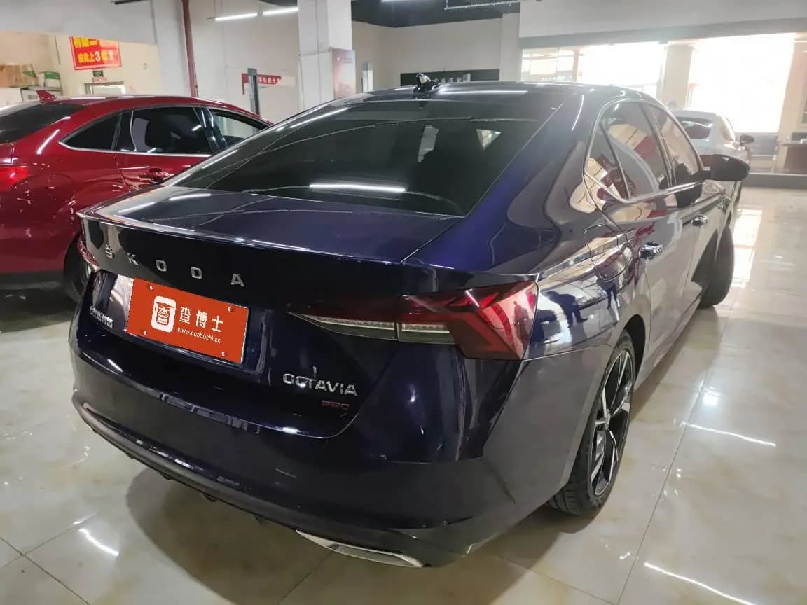 Skoda Octavia 2021 г. 51086 км. — фото 4