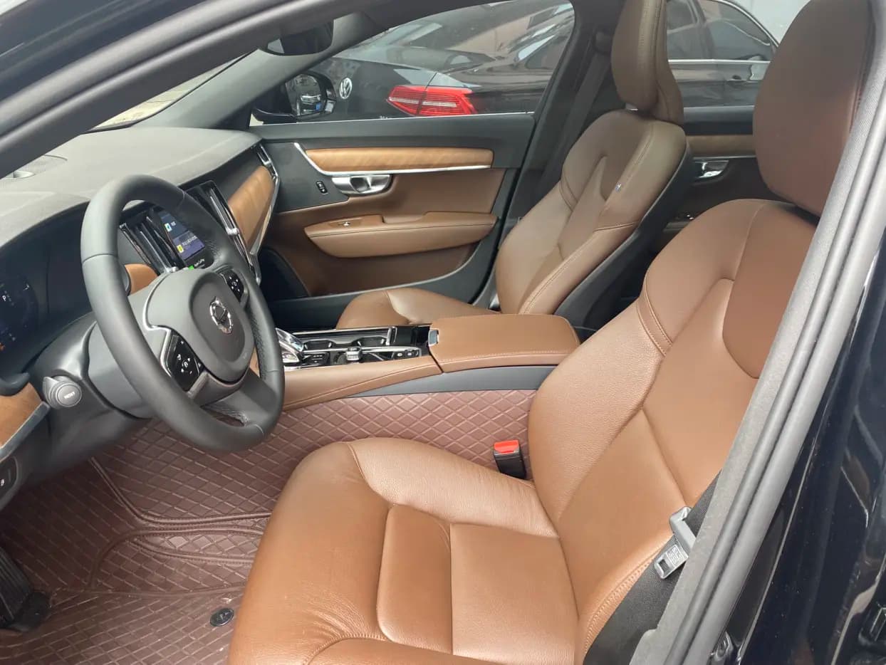 Volvo S90 PHEV 2024 г. 23143 км. — фото 10