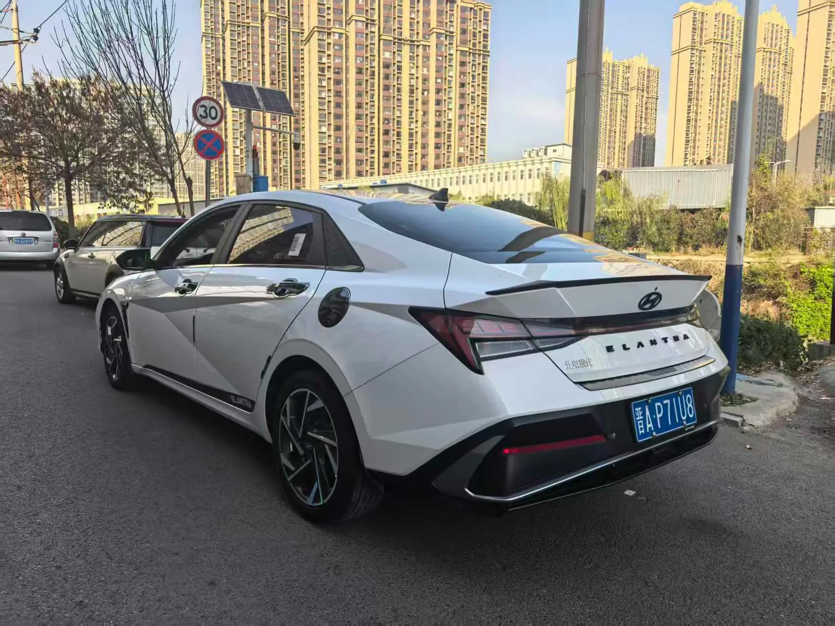 Hyundai Elantra 2024 г. 17034 км. — фото 4