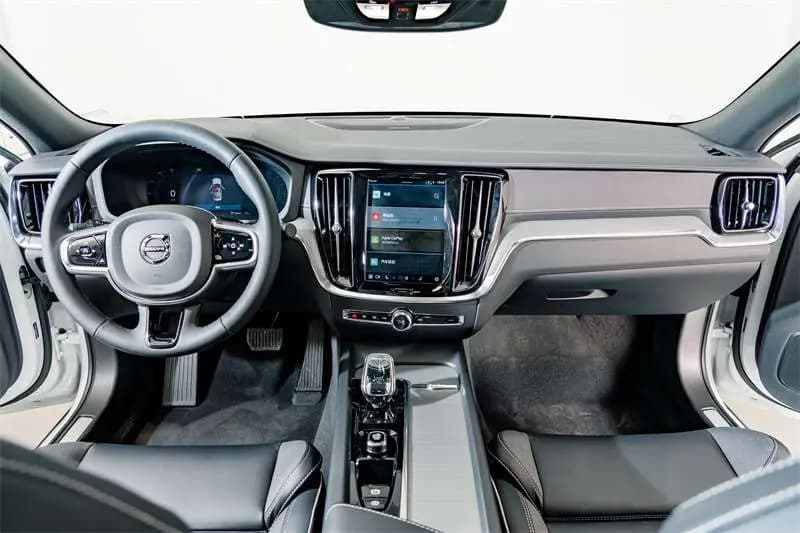 Volvo S60 2024 г. 11144 км. — фото 16