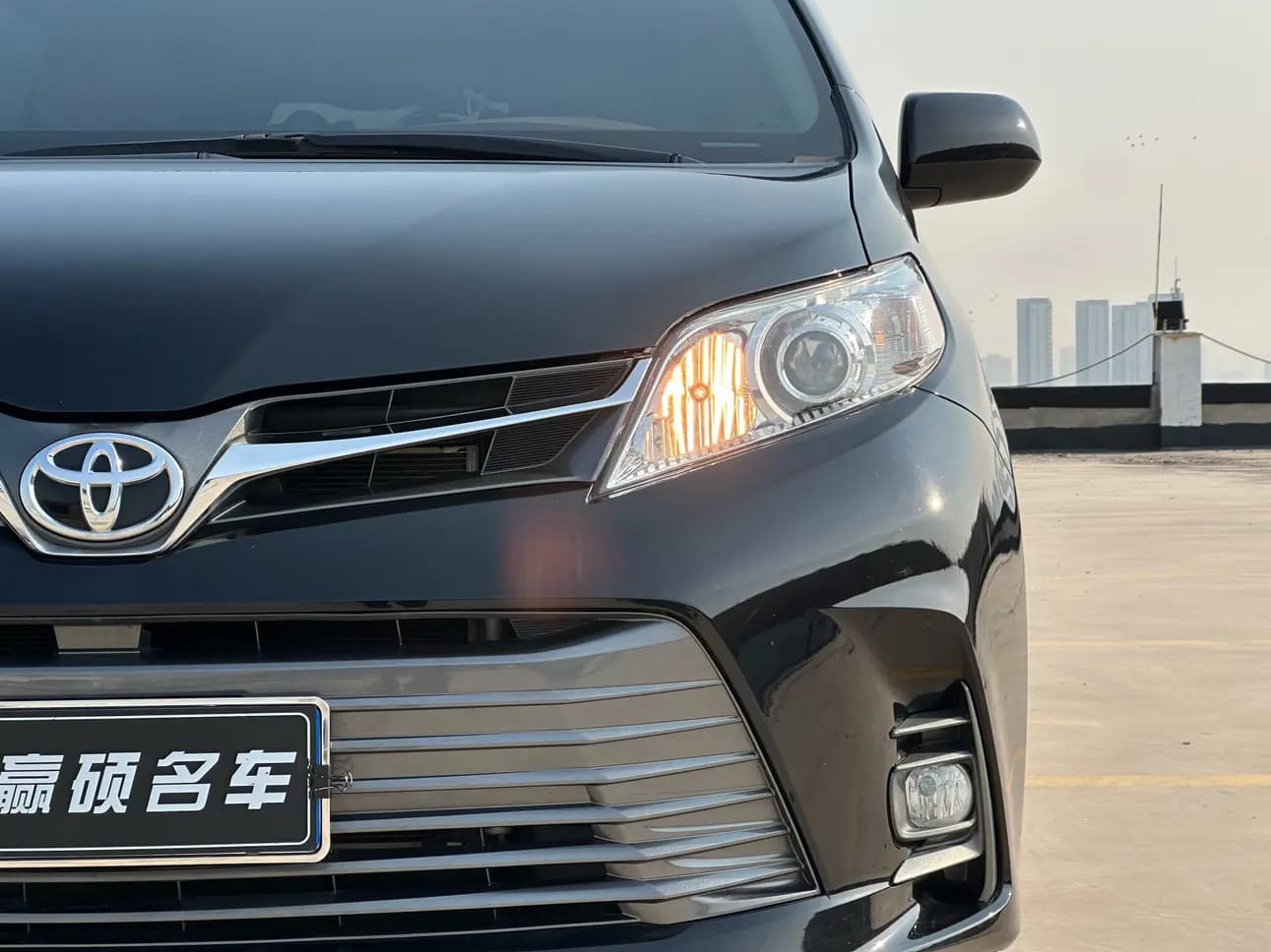 Toyota Sienna 2022 г. 12089 км. — фото 8
