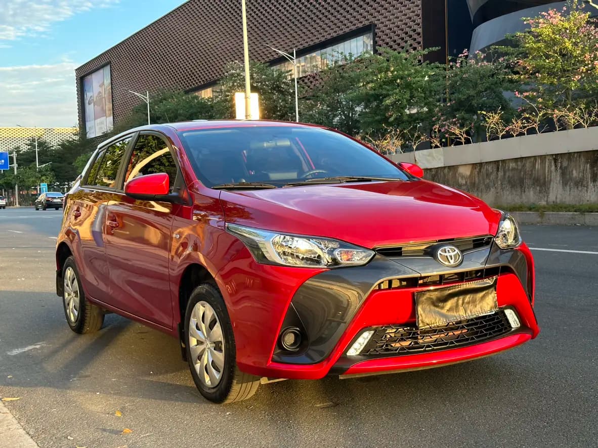 Toyota Yaris L 2022 г. 13128 км. — фото 3