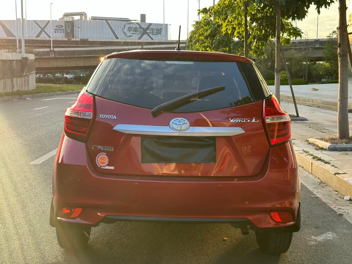 Toyota Yaris L 2022 г. 13128 км. — фото 6