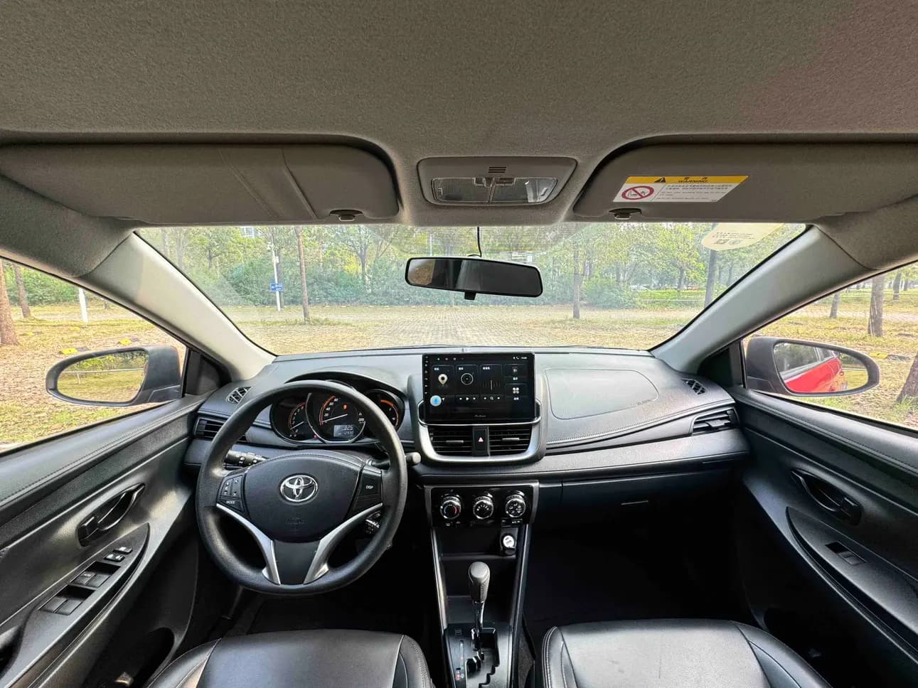 Toyota Yaris L 2022 г. 13042 км. — фото 12