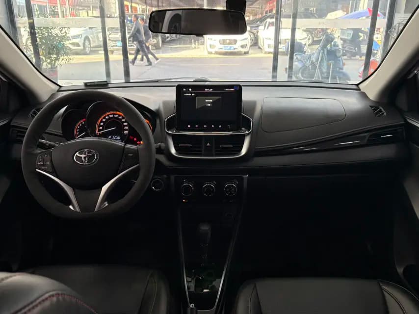 Toyota Yaris L 2022 г. 30144 км. — фото 6