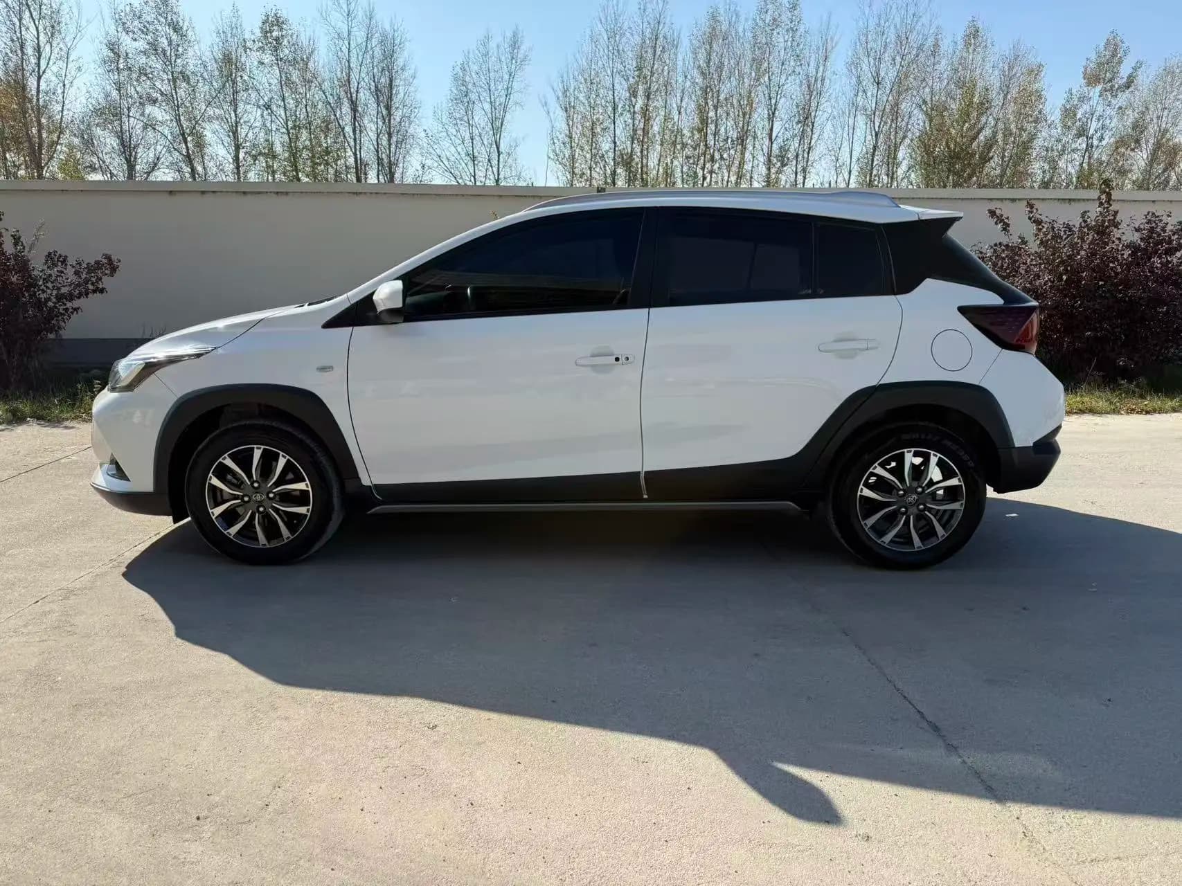 Toyota Yaris L 2022 г. 27529 км. — фото 4