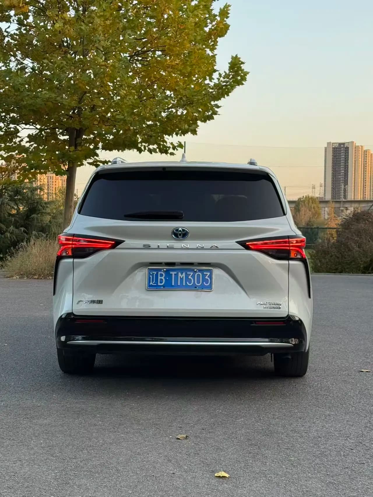Toyota Sienna 2023 г. 60026 км. — фото 5