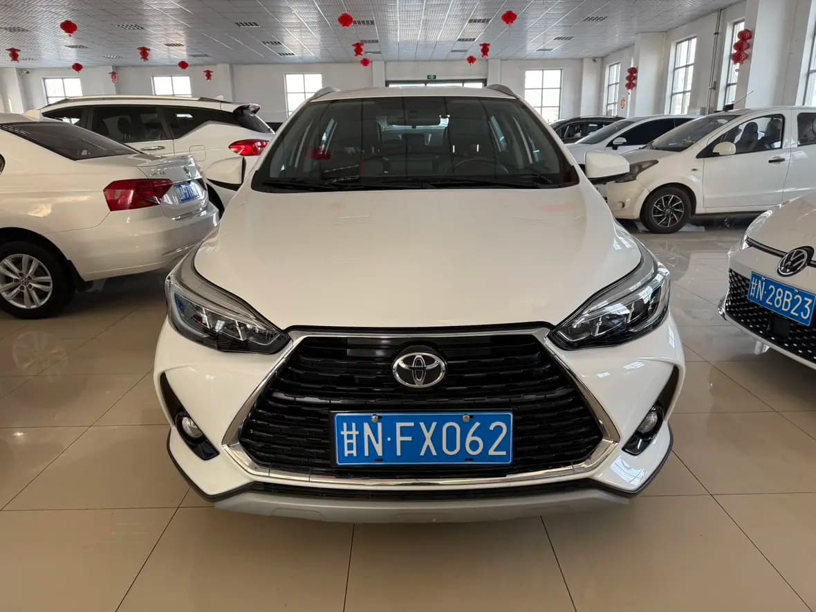Toyota Yaris L 2022 г. 34330 км. — фото 2