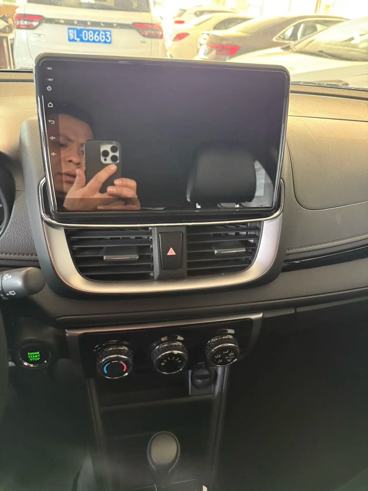 Toyota Yaris L 2022 г. 34330 км. — фото 14