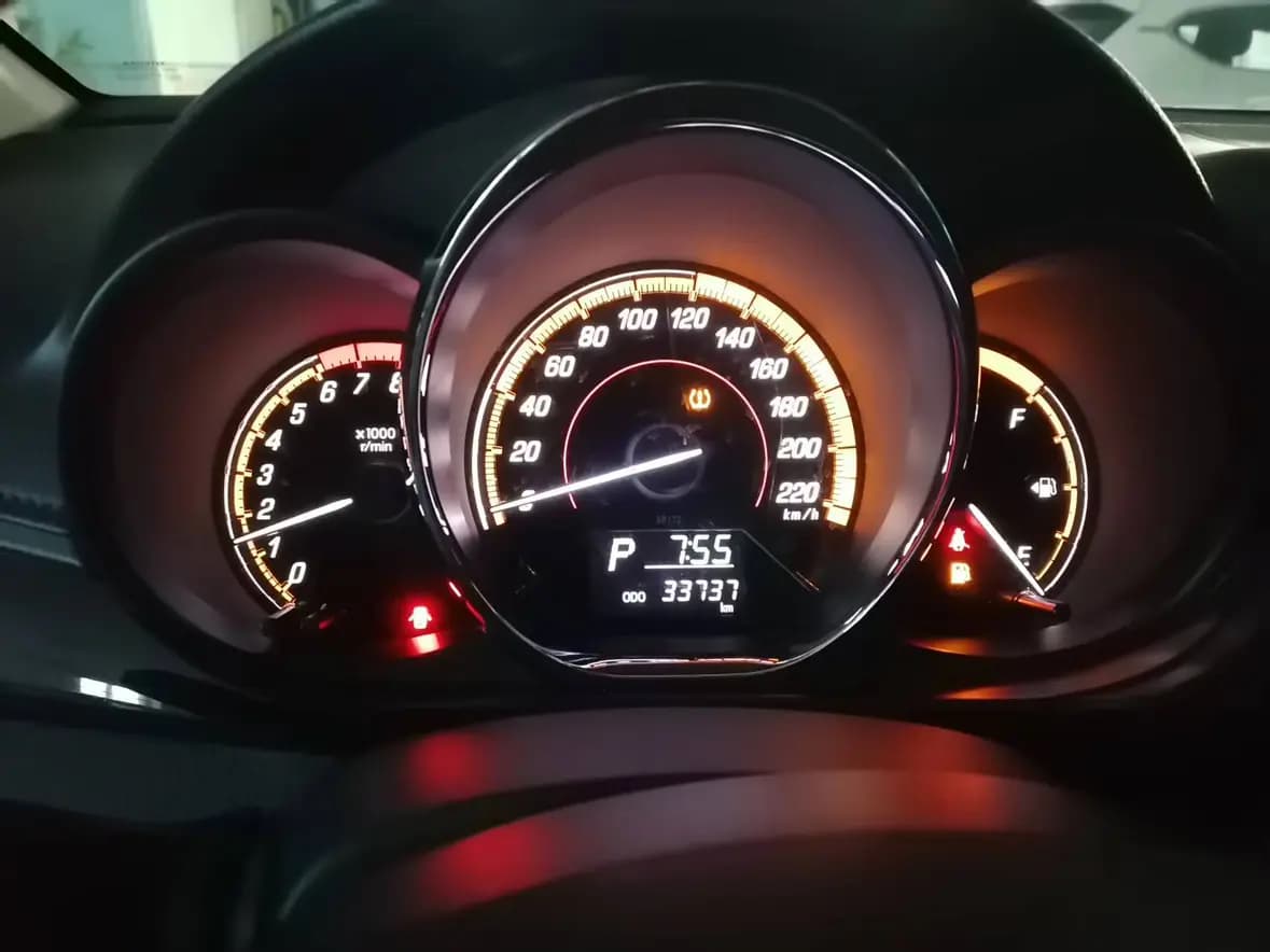 Toyota Yaris L 2022 г. 34330 км. — фото 15