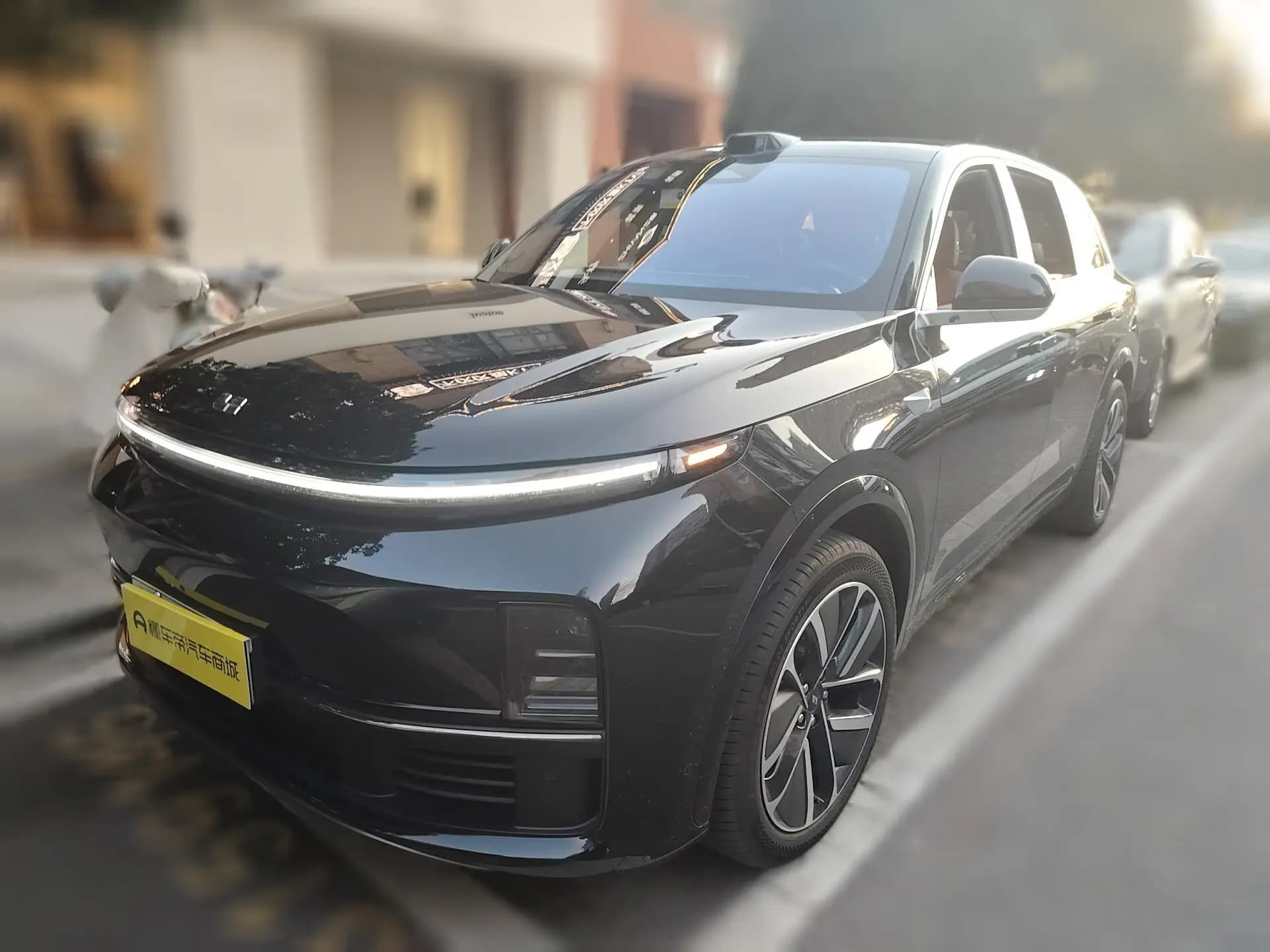 Lixiang L7 2025 г. 13091 км.