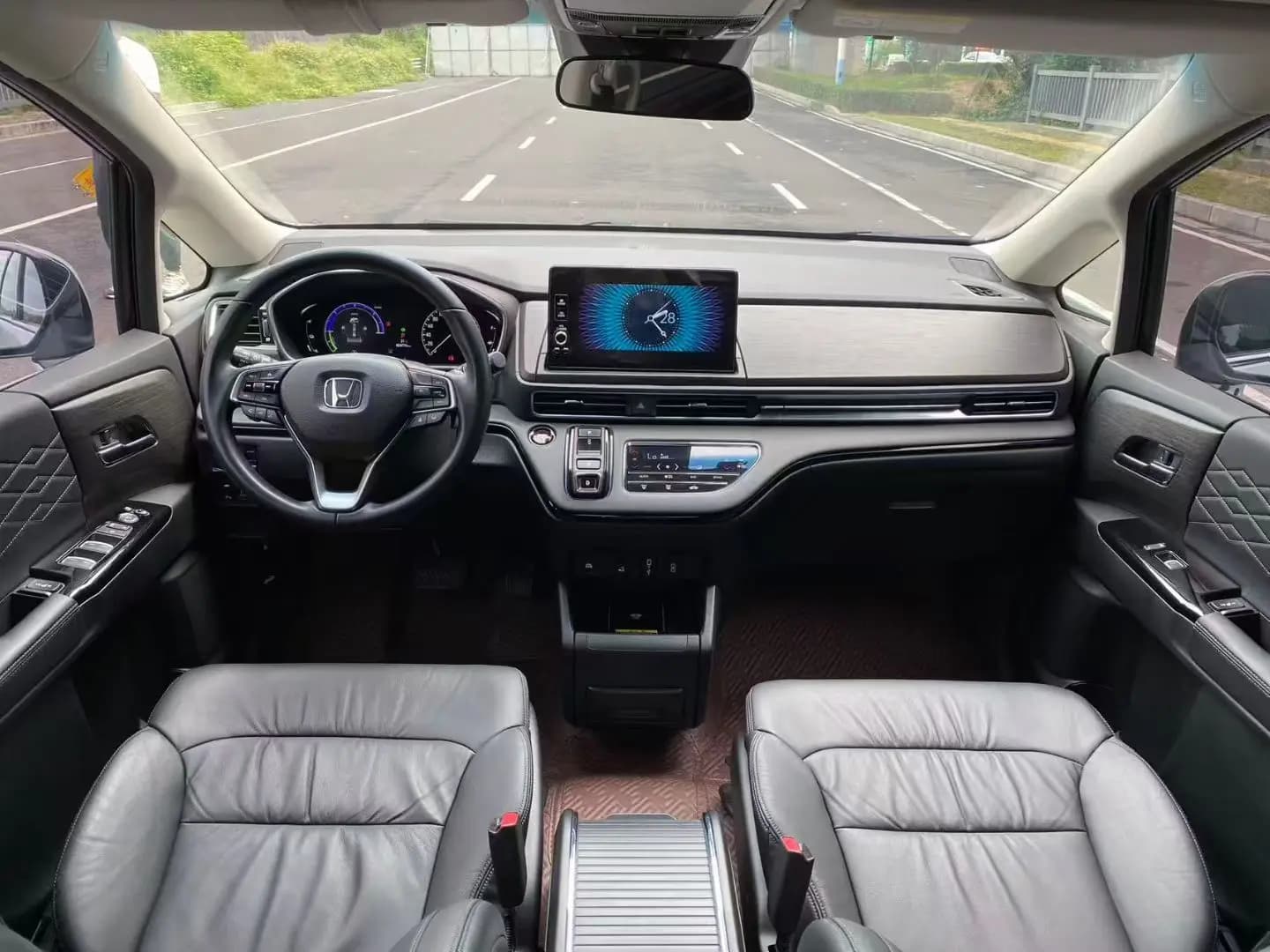 Honda Elysion 2024 г. 24084 км. — фото 8