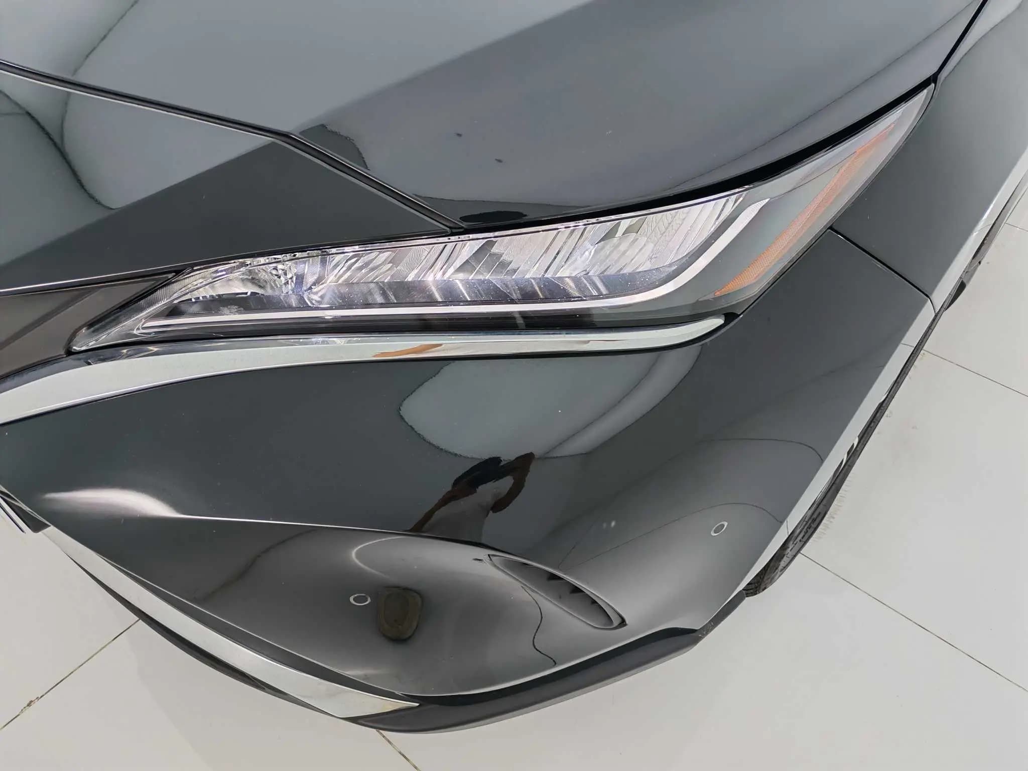 Toyota Harrier 2023 г. 63015 км. — фото 12
