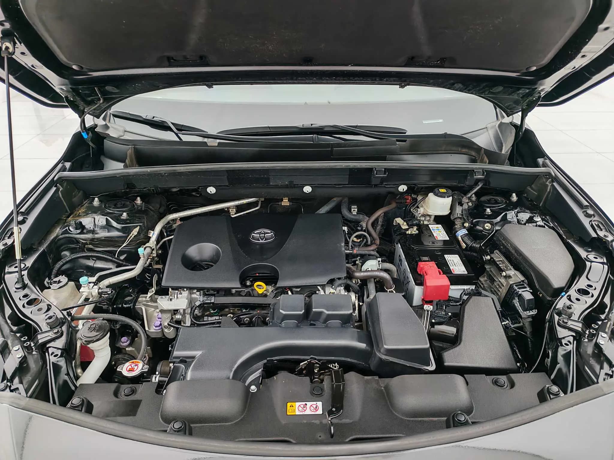 Toyota Harrier 2023 г. 63015 км. — фото 10