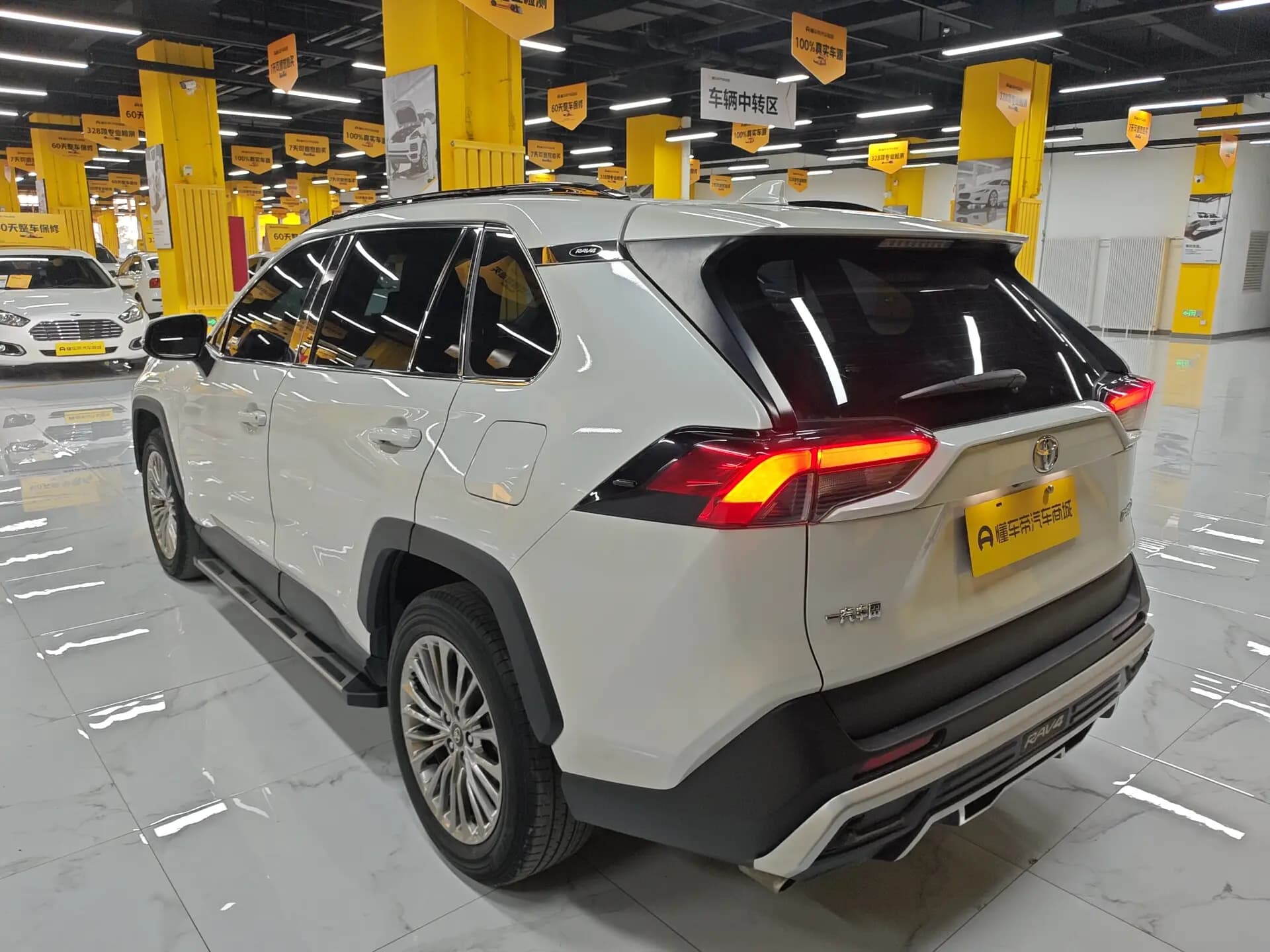Toyota RAV4 2021 г. 90193 км. — фото 3