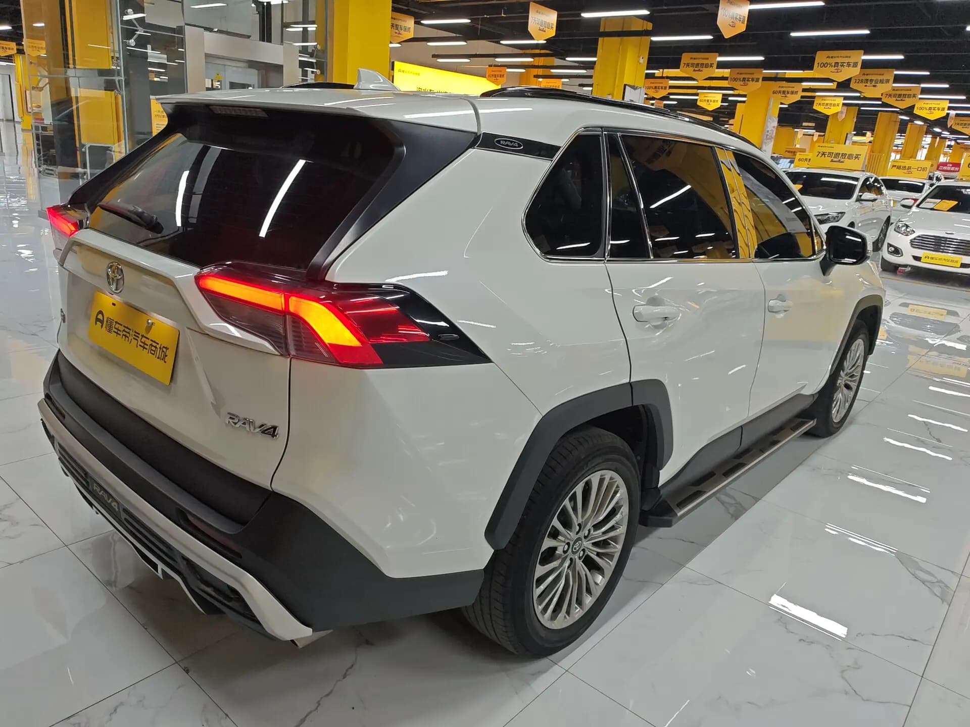 Toyota RAV4 2021 г. 90193 км. — фото 6
