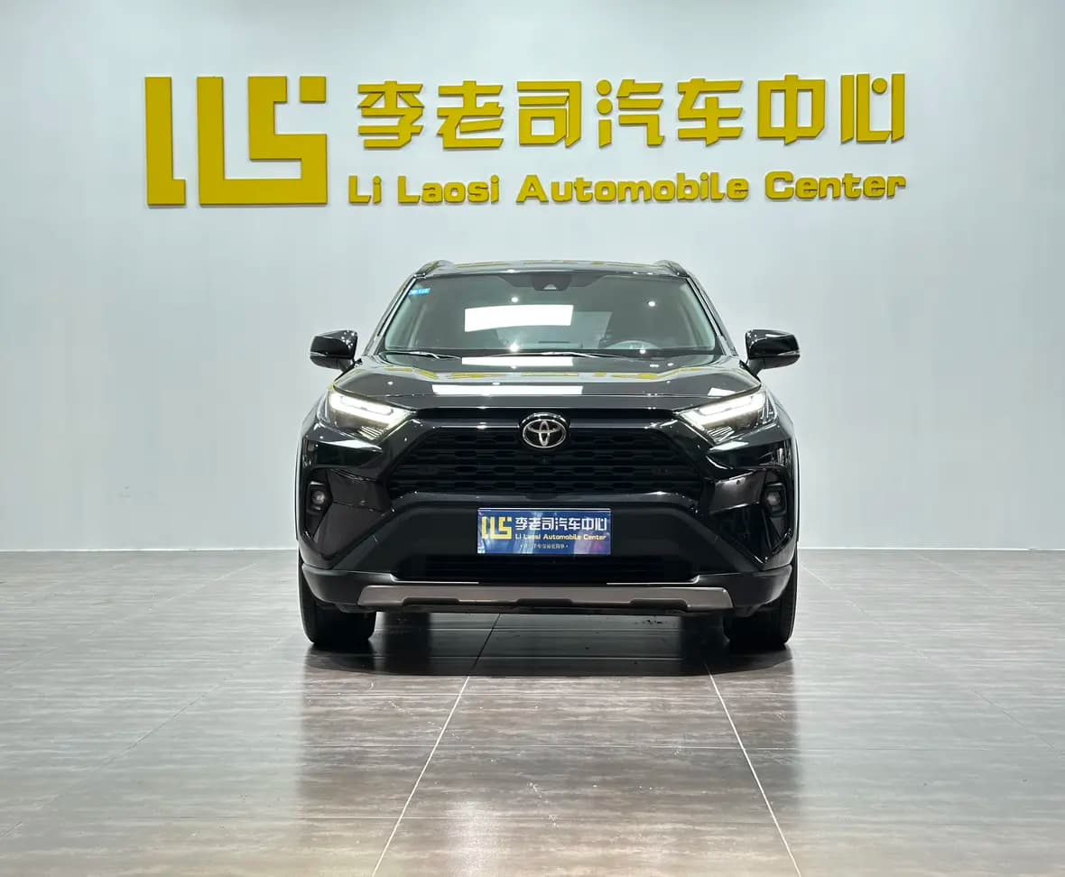 Toyota RAV4 2023 г. 44094 км. — фото 2