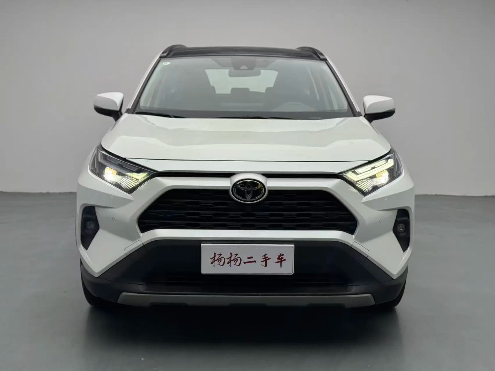 Toyota RAV4 2023 г. 42095 км. — фото 2