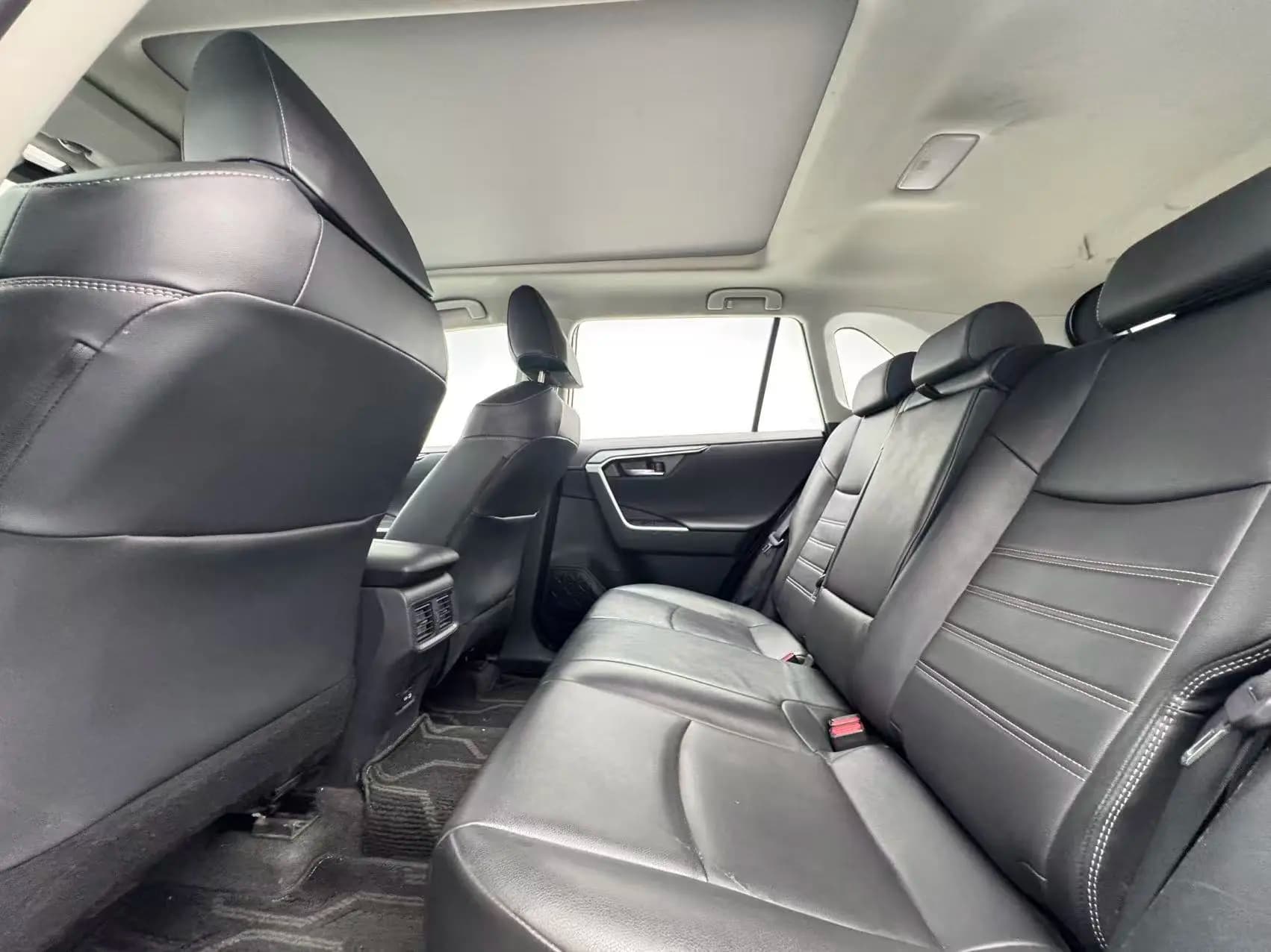Toyota RAV4 2023 г. 42095 км. — фото 14
