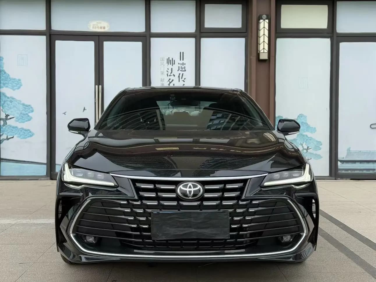 Toyota Avalon 2024 г. 7415 км. — фото 2