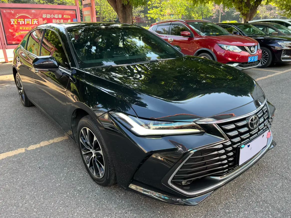 Toyota Avalon 2024 г. 39116 км. — фото 3